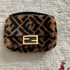 AUTH FENDI SHEARLING WOOL MINI 2-WAY BAGUETTE BAG CROSSBODY!! SEX AND THE CITY!!
